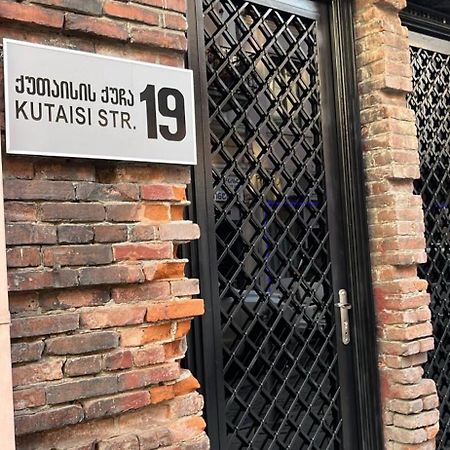 Guest House Gantiadi バトゥーミ エクステリア 写真