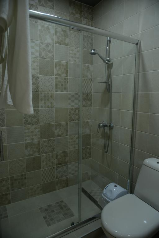 Guest House Gantiadi バトゥーミ エクステリア 写真
