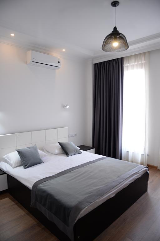 Guest House Gantiadi バトゥーミ エクステリア 写真